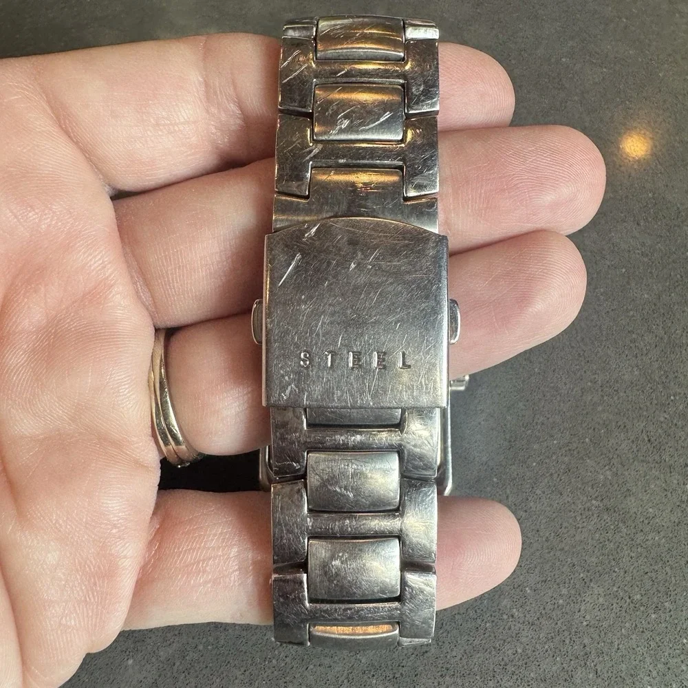 GUESS G95291G MEN'S WRISTWATCH STAINLESS STEEL BRACELET NEEDS NEW BATTERY